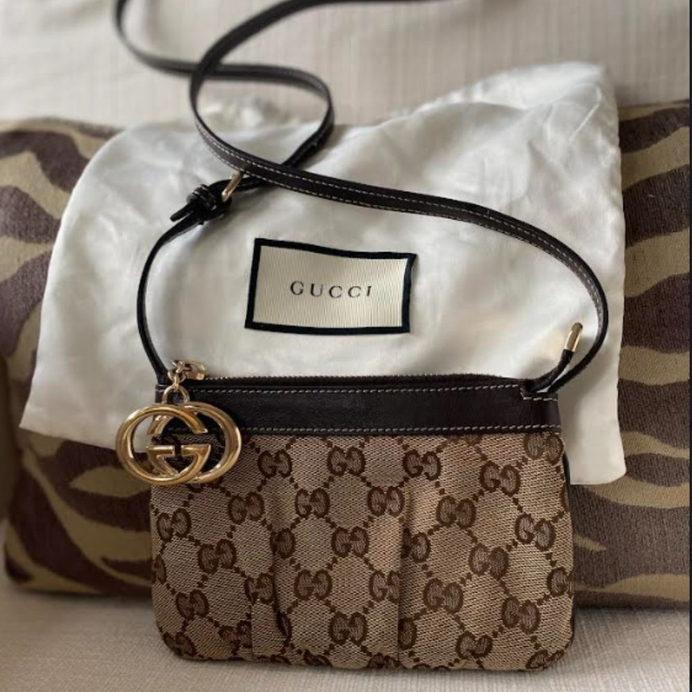 Vintage GUCCI GG MONOGRAM Brown Canvas Crossbody Mini Bag w/Huge GG Zipper Pull